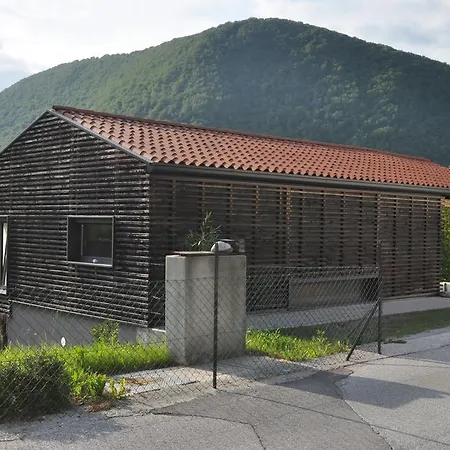 Hisa Gusta Semesterbostad *